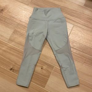 ALO yoga crop leggings with mesh design